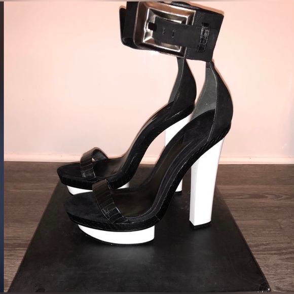 Brian Atwood Sandals! - Picture 1 of 5